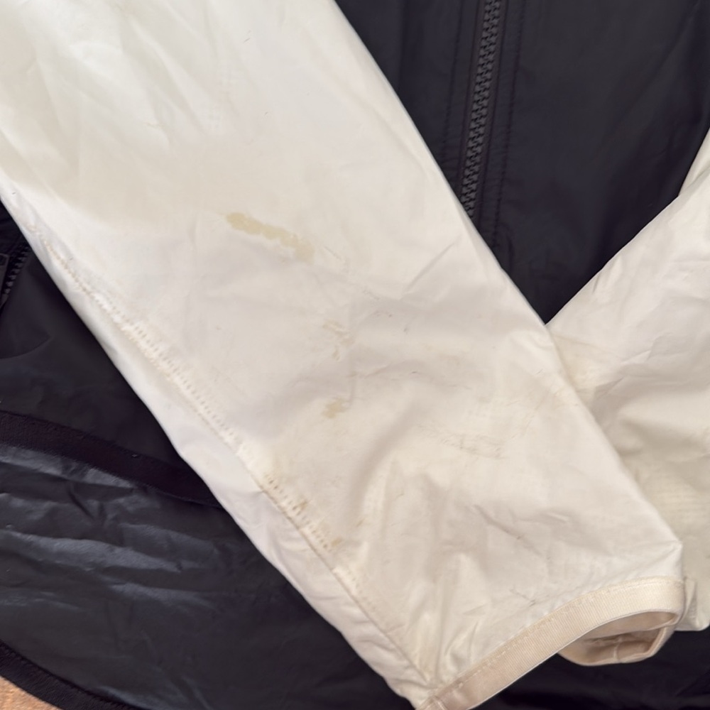 Nike jacket - Picture 2 of 3